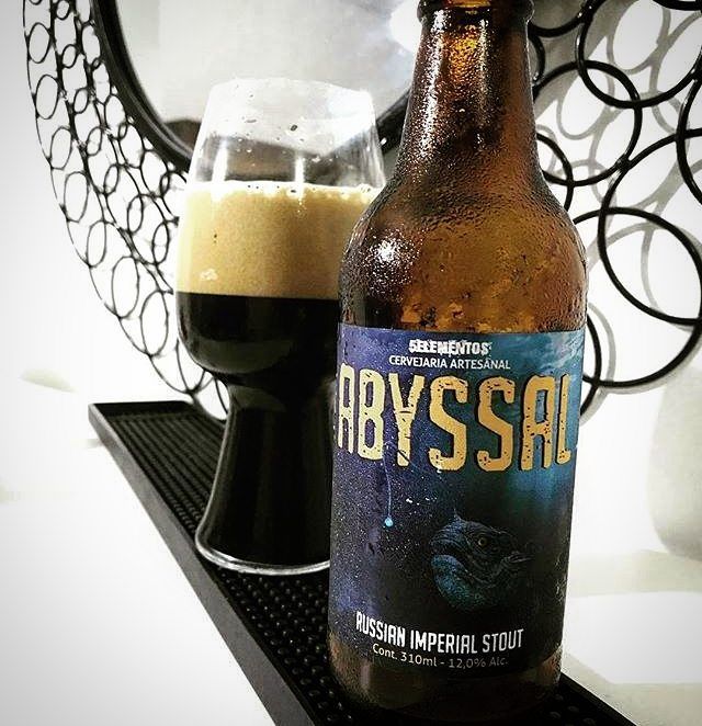 cerveja artesanal 5 Elementos Abyssal