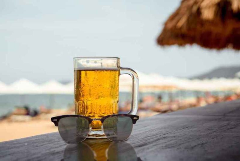 Qual cerveja artesanal beber no calor